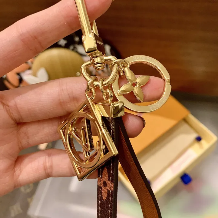 スーパーコピー ルイヴィトン キーホルダー