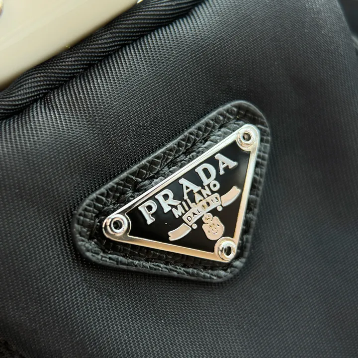 スーパーコピー プラダ キーホルダー