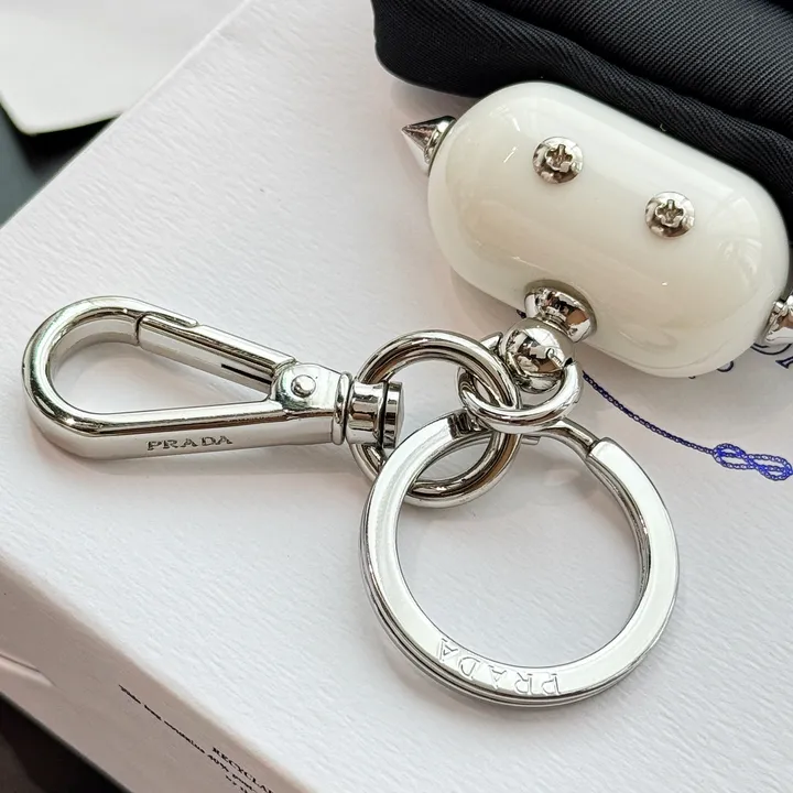 スーパーコピー プラダ キーホルダー