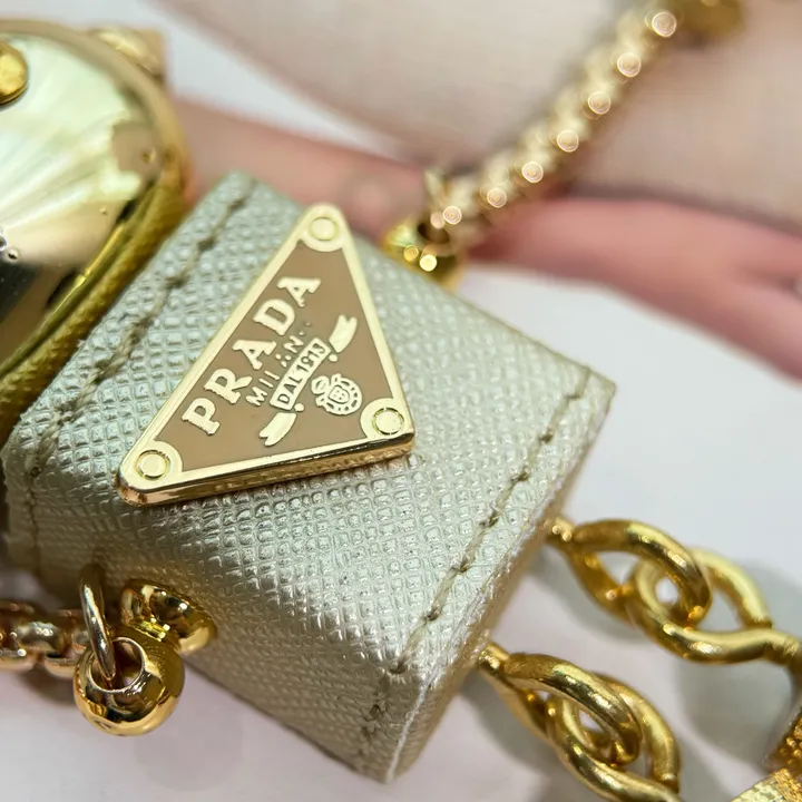 スーパーコピー プラダ キーホルダー