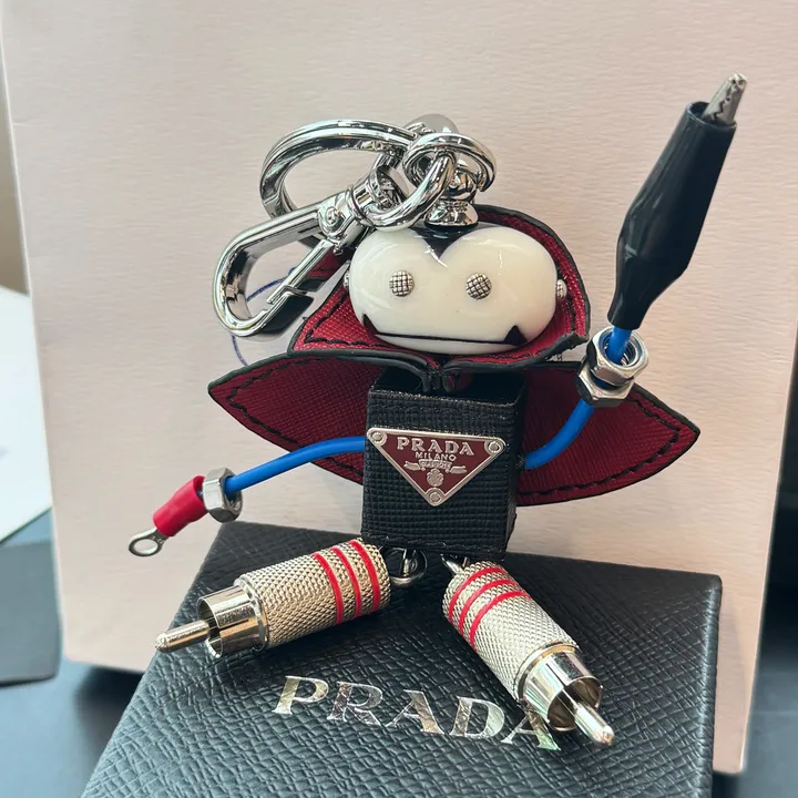 スーパーコピー プラダ キーホルダー