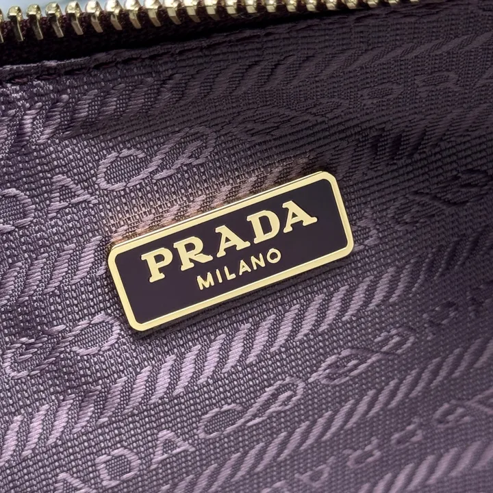 スーパーコピー プラダ キーホルダー