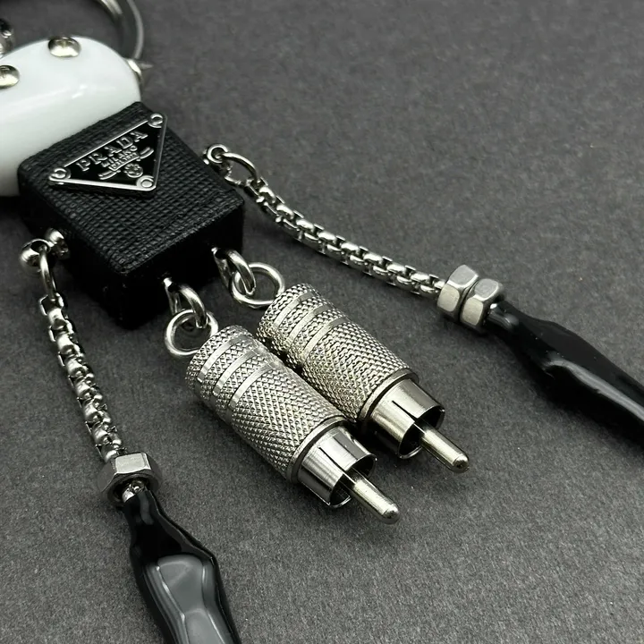 スーパーコピー バレンシアガ キーホルダー