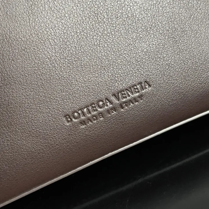 スーパーコピー ボッテガ ヴェネタ キーホルダー