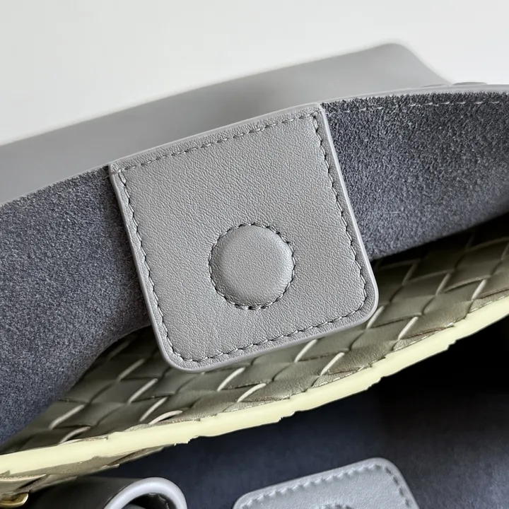 スーパーコピー ボッテガ ヴェネタ キーホルダー