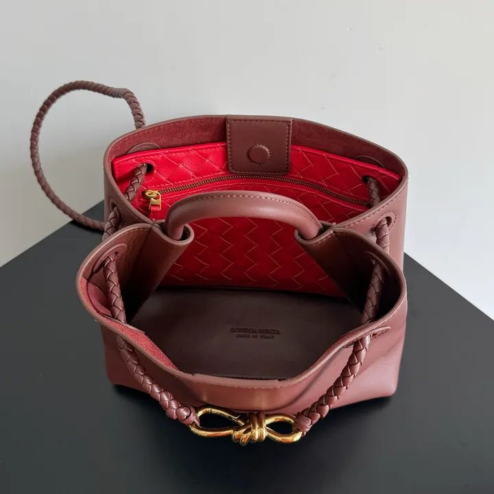 スーパーコピー ボッテガ ヴェネタ キーホルダー