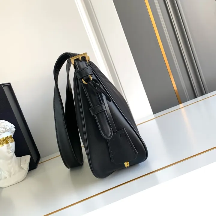 スーパーコピー バレンシアガ キーホルダー