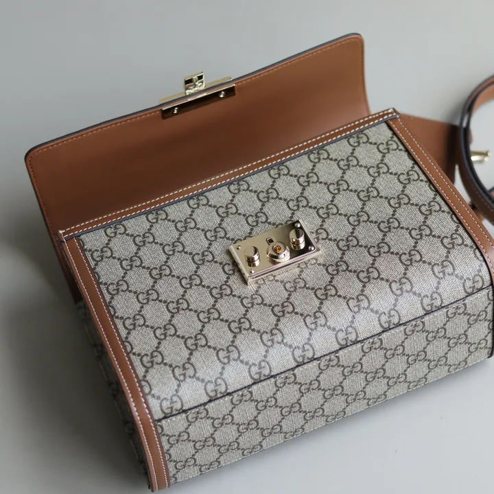 スーパーコピー ルイヴィトン キーホルダー