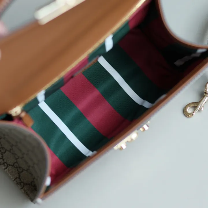 スーパーコピー ルイヴィトン キーホルダー