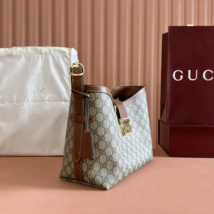 スーパーコピー グッチ キーホルダー