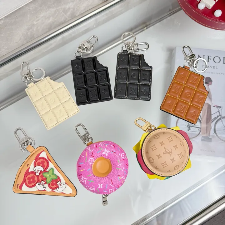 スーパーコピー ルイヴィトン キーホルダー