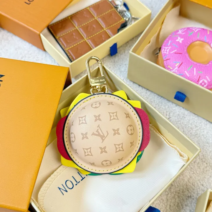 スーパーコピー ルイヴィトン キーホルダー