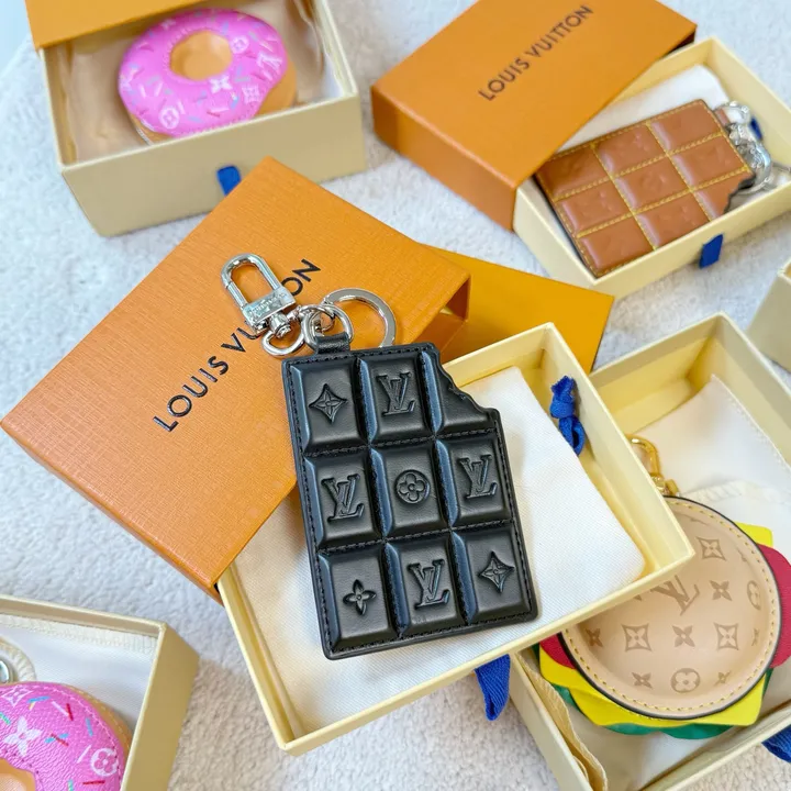 スーパーコピー ルイヴィトン キーホルダー
