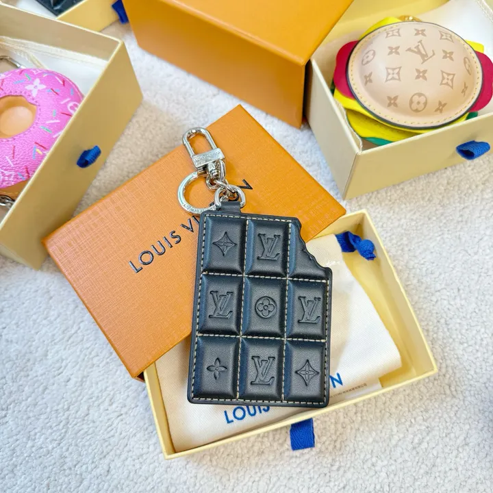 スーパーコピー ルイヴィトン キーホルダー