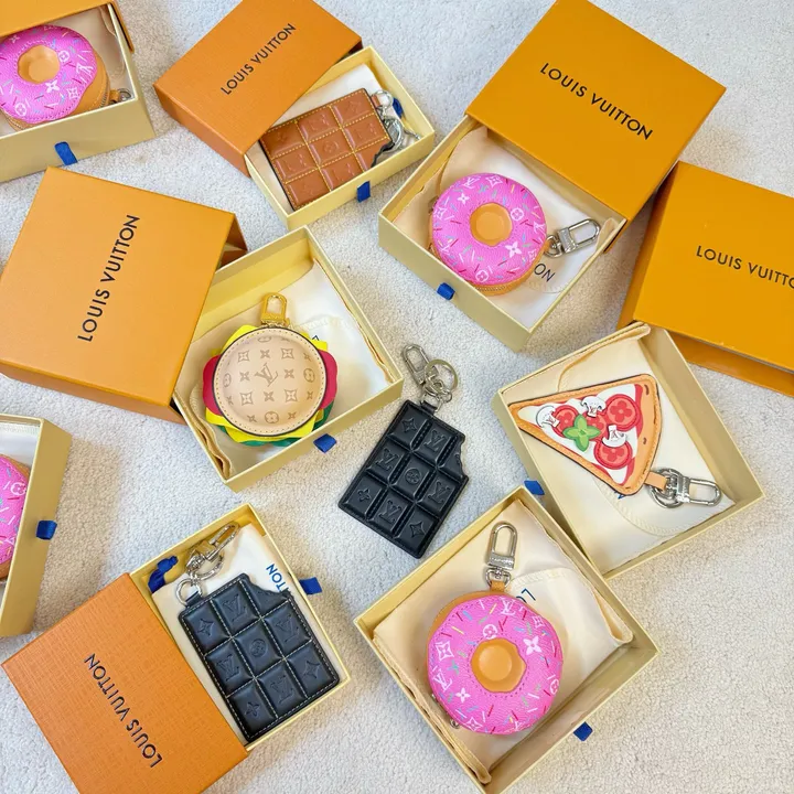 スーパーコピー ルイヴィトン キーホルダー
