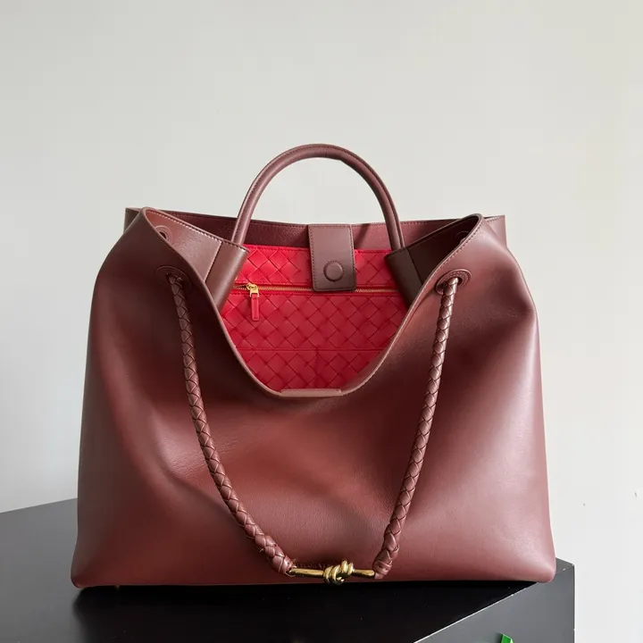 スーパーコピー ボッテガ ヴェネタ キーホルダー