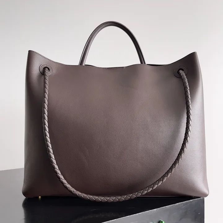 スーパーコピー ボッテガ ヴェネタ キーホルダー