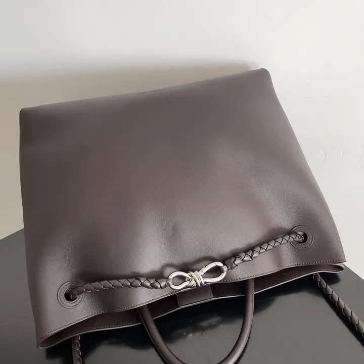 スーパーコピー ボッテガ ヴェネタ キーホルダー