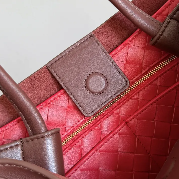 スーパーコピー ボッテガ ヴェネタ キーホルダー