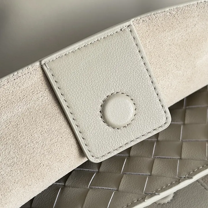 スーパーコピー ボッテガ ヴェネタ キーホルダー