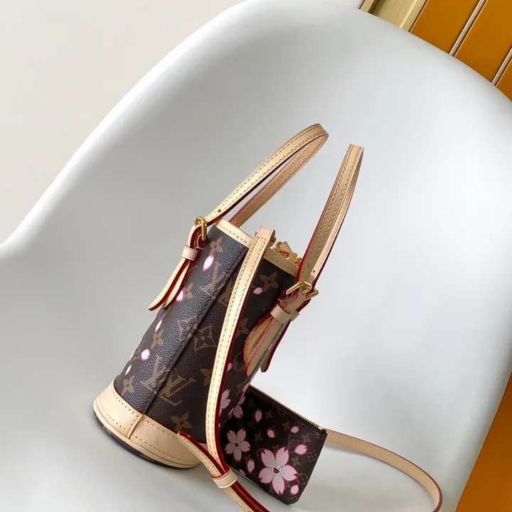 スーパーコピー ルイヴィトン キーホルダー