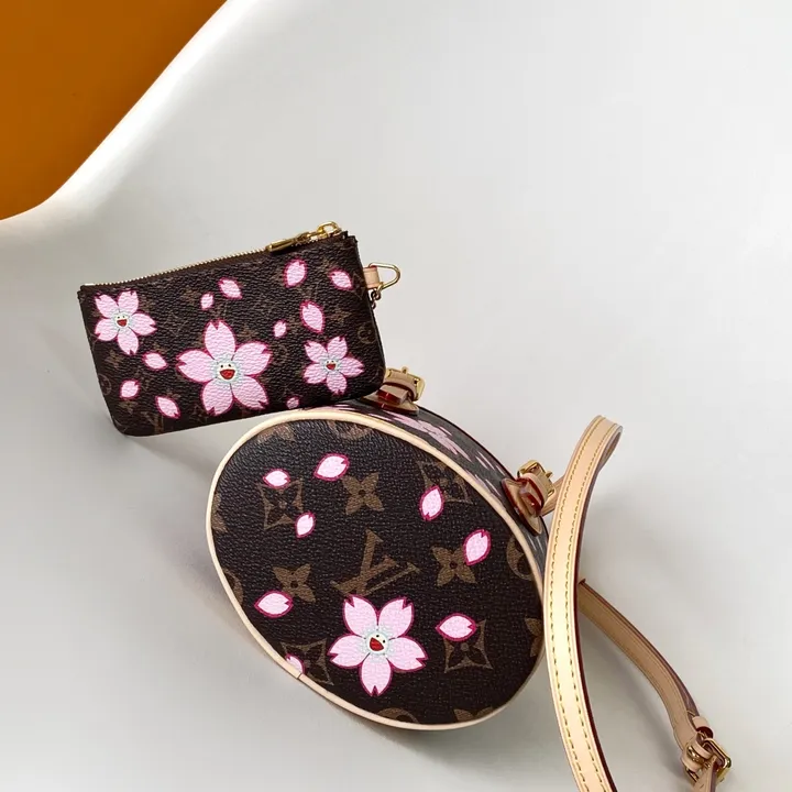 スーパーコピー ルイヴィトン キーホルダー