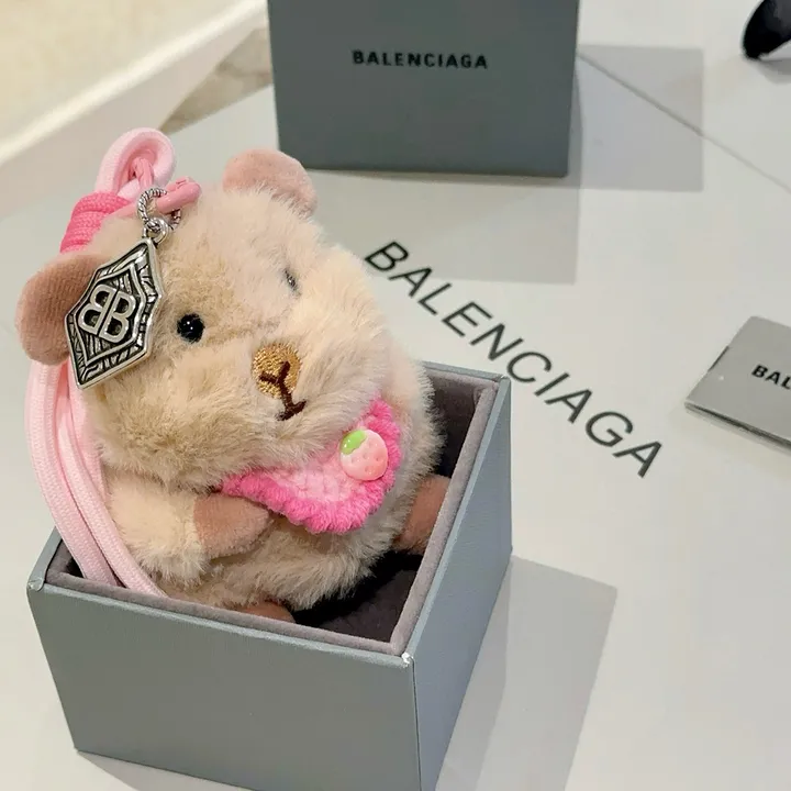 スーパーコピー バレンシアガ キーホルダー