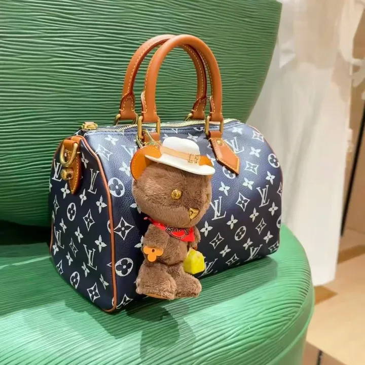 スーパーコピー ルイヴィトン キーホルダー