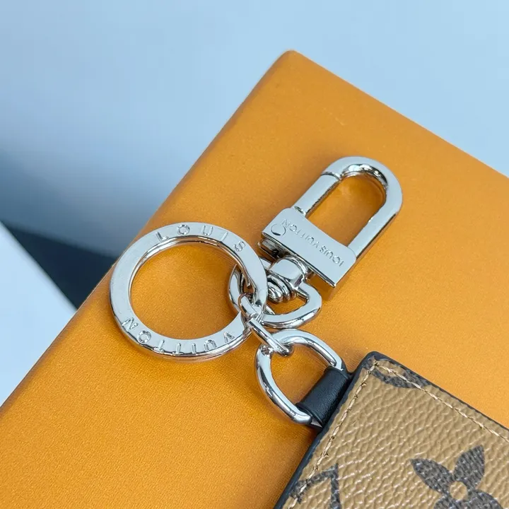 スーパーコピー ルイヴィトン キーホルダー