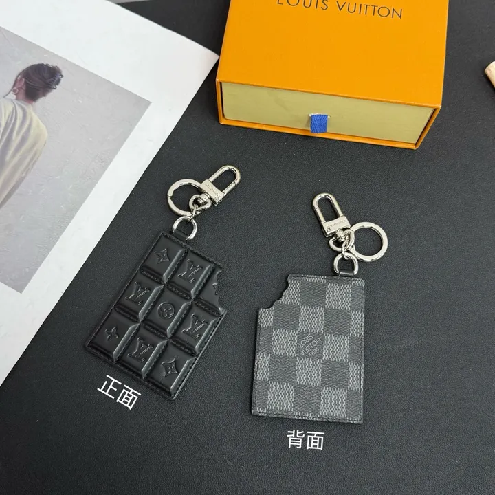 スーパーコピー ルイヴィトン キーホルダー