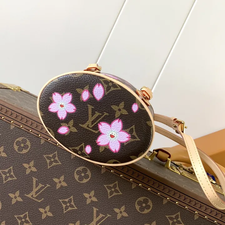 スーパーコピー ルイヴィトン キーホルダー