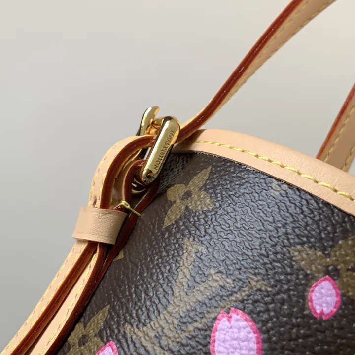 スーパーコピー ルイヴィトン キーホルダー