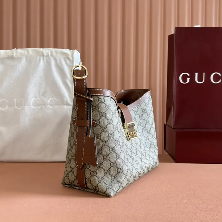 スーパーコピー グッチ キーホルダー