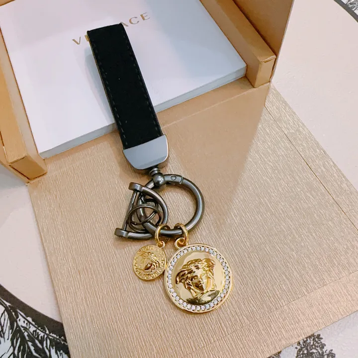 スーパーコピー プラダ キーホルダー