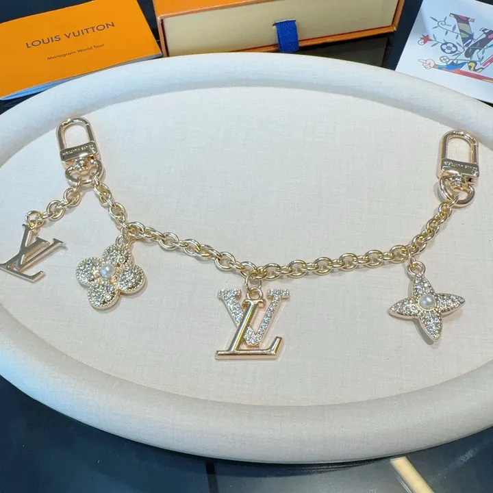 スーパーコピー ルイヴィトン キーホルダー