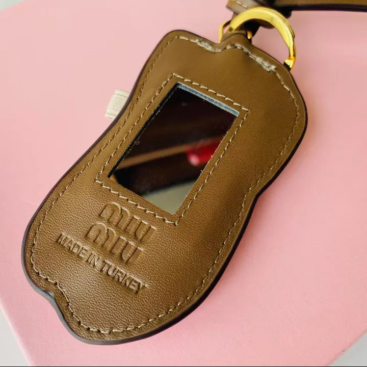 スーパーコピー ミュウミュウ キーホルダー