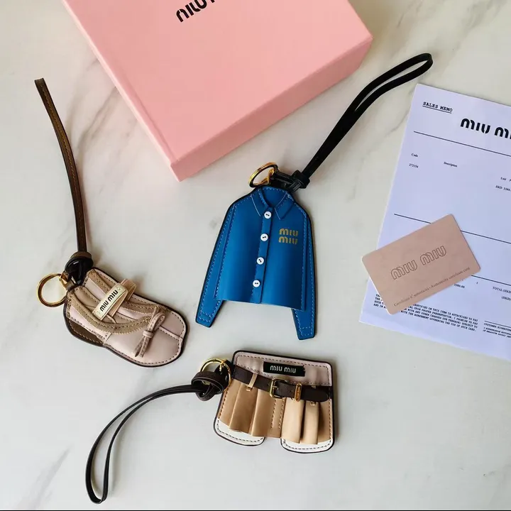 スーパーコピー ミュウミュウ キーホルダー