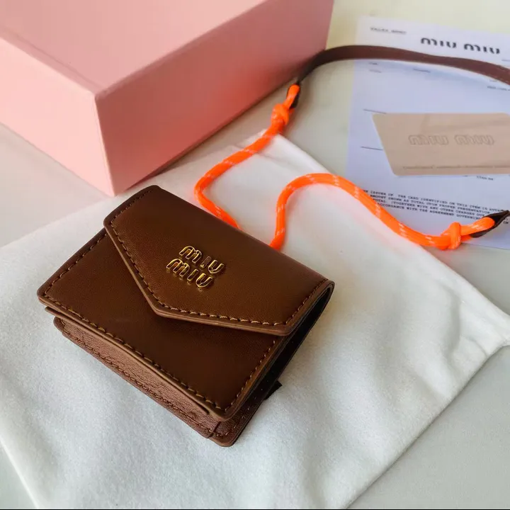 スーパーコピー ミュウミュウ キーホルダー