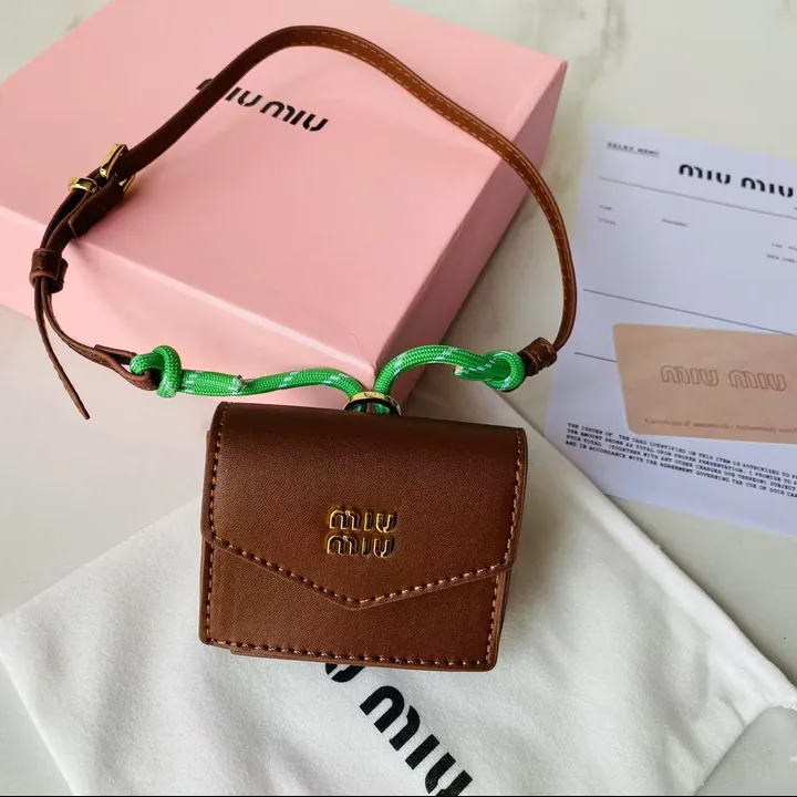 スーパーコピー ミュウミュウ キーホルダー