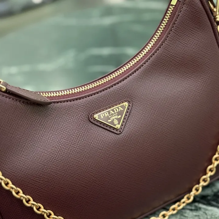 スーパーコピー プラダ キーホルダー