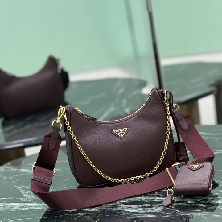 スーパーコピー プラダ キーホルダー