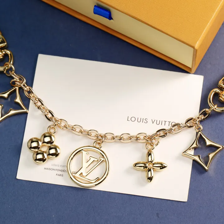 スーパーコピー ルイヴィトン キーホルダー