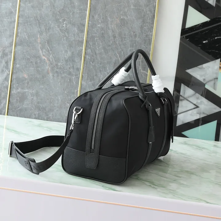 スーパーコピー バレンシアガ キーホルダー