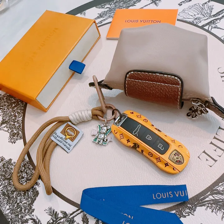 スーパーコピー ルイヴィトン キーホルダー