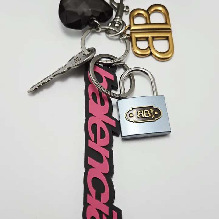 スーパーコピー ディオール キーホルダー