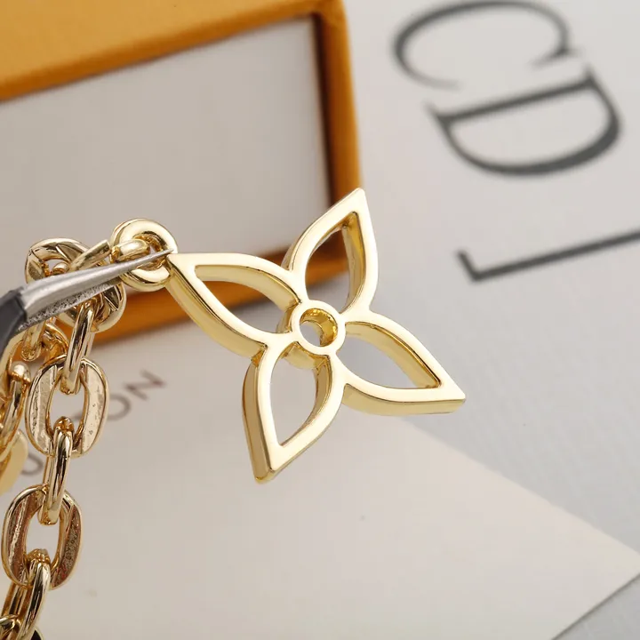 スーパーコピー ルイヴィトン キーホルダー