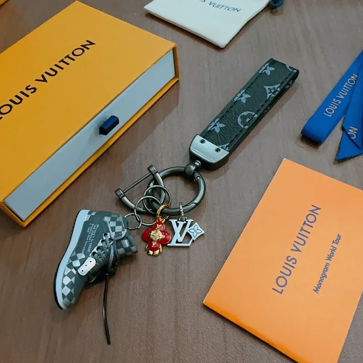 スーパーコピー ルイヴィトン キーホルダー