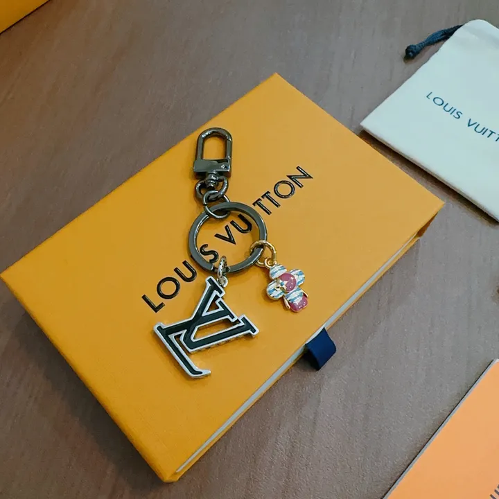 スーパーコピー ルイヴィトン キーホルダー