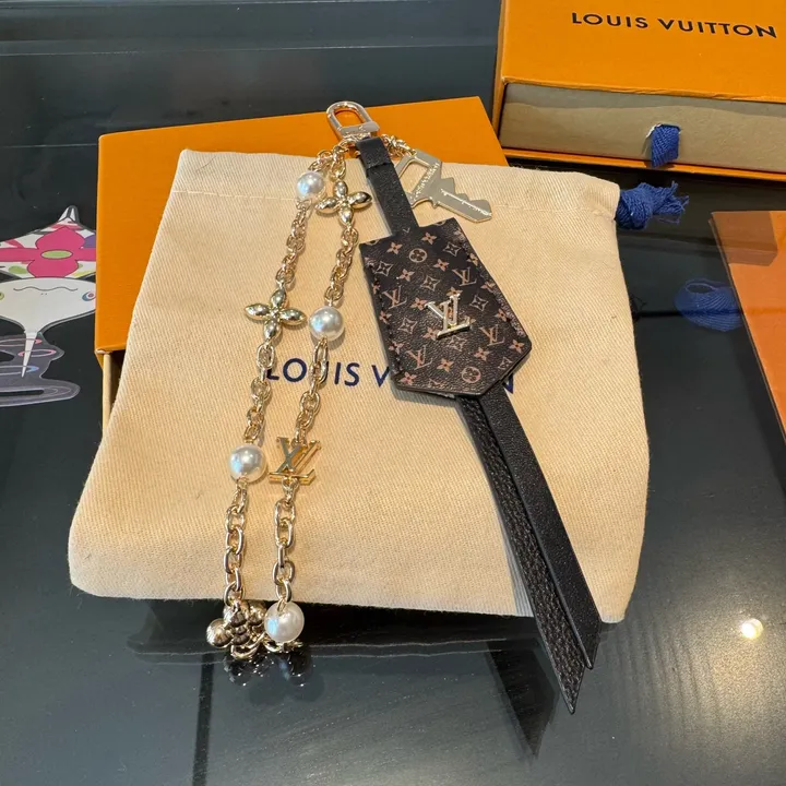 スーパーコピー ルイヴィトン キーホルダー