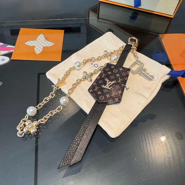 スーパーコピー ルイヴィトン キーホルダー